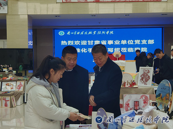 说明: 4213D