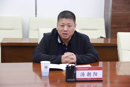 说明: E:\民族工艺学院招生就业工作\网站建设\民族工艺系新闻\2019年下半年\顾家专场招聘会及校企合作专场\IMG_5191.JPG